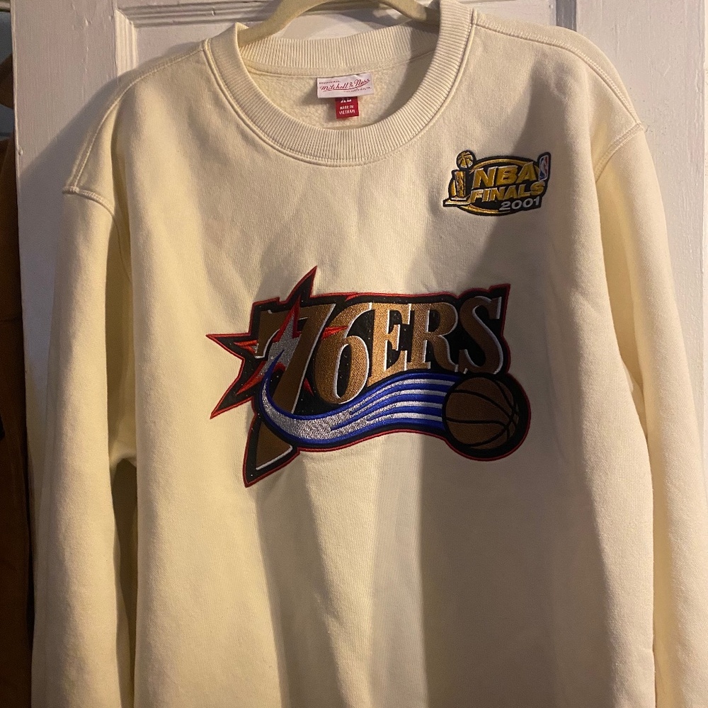 Vintage 76ers Cream Sweatshirt size men’s xl